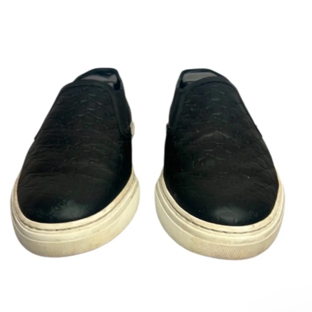 Authentic Gucci luxury designer signature GG embossed leather sneakers sz 6 mens